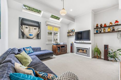 Photo of property in 1/9a Regent Street, Devonport, Auckland, 0624