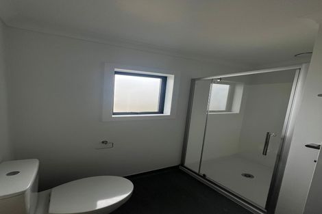 Photo of property in 2 Adel Place, Weymouth, Auckland, 2103