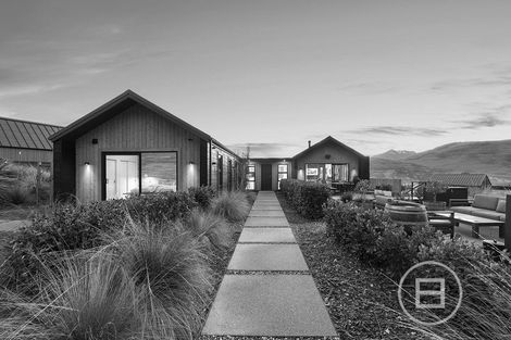 Photo of property in 3 Rabbiters Crescent, Jacks Point, Queenstown, 9371
