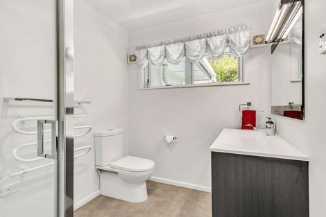 Photo of property in 70 Nilgiri Road, Poraiti, Napier, 4182