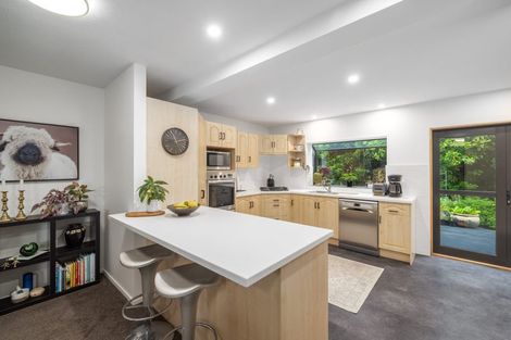 Photo of property in 37b Highland Place, Avonhead, Christchurch, 8042