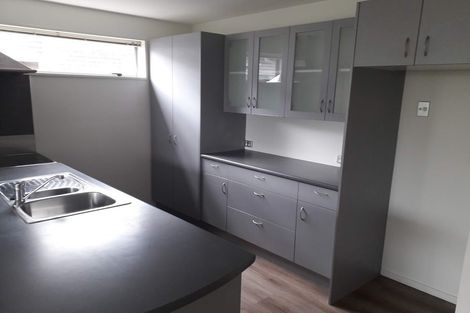 Photo of property in 53 Lyndon Street, Riccarton, Christchurch, 8041