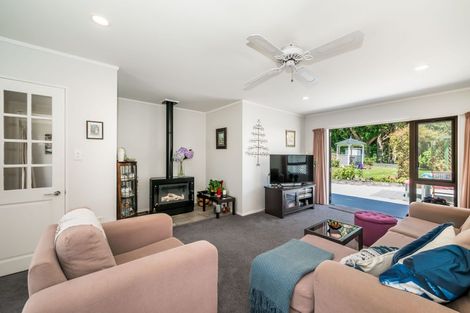 Photo of property in 81 Nimmo Avenue East, Waikanae, 5036