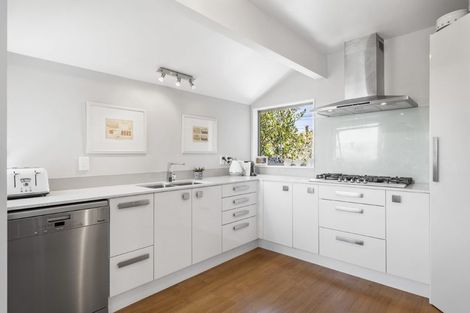 Photo of property in 136a Calliope Road, Stanley Point, Auckland, 0624