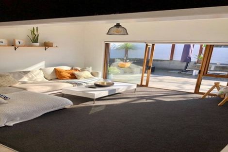 Photo of property in 15 Eskdale Road, Birkdale, Auckland, 0626