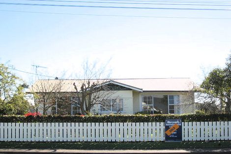 Photo of property in 14 Saint Marys Road, Waipukurau, 4200