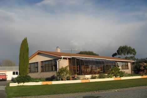 Photo of property in 10 Hoffman Street, Hokitika, 7810