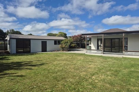 Photo of property in 11 Merton Place, Bryndwr, Christchurch, 8053