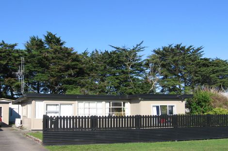 Photo of property in 4 Norton Street, Foxton Beach, Foxton, 4815