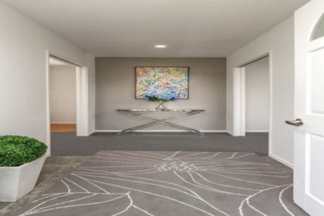 Photo of property in 14 Ribbonwood Crescent, Goodwood Heights, Auckland, 2105
