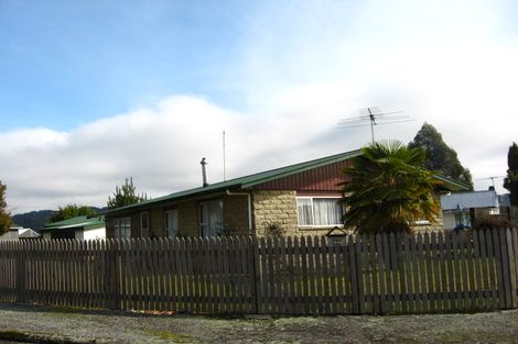 Photo of property in 24 Plaskett Street, Reefton, 7830