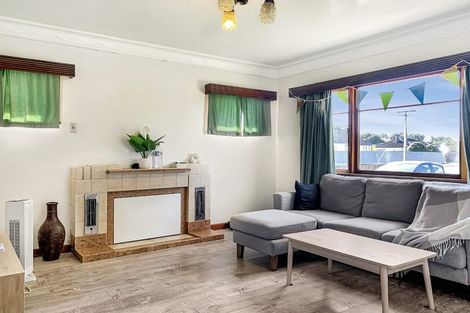 Photo of property in 215 Lytton Road, Elgin, Gisborne, 4010