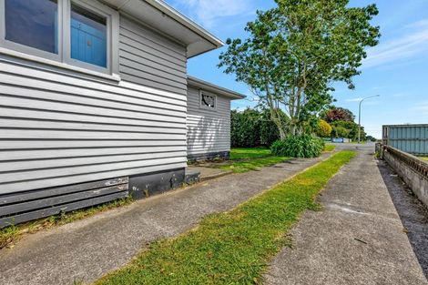 Photo of property in 195 South Road, Spotswood, New Plymouth, 4310