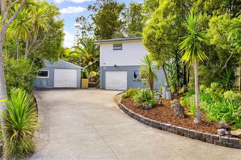 Photo of property in 37 Cyclarama Crescent, Massey, Auckland, 0614