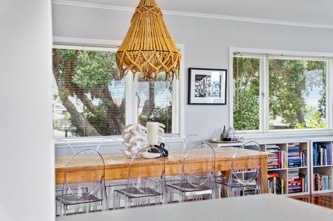 Photo of property in 1/73 Birkdale Road, Birkdale, Auckland, 0626