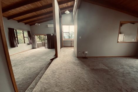 Photo of property in 4200 Great North Road, Glendene, Auckland, 0602