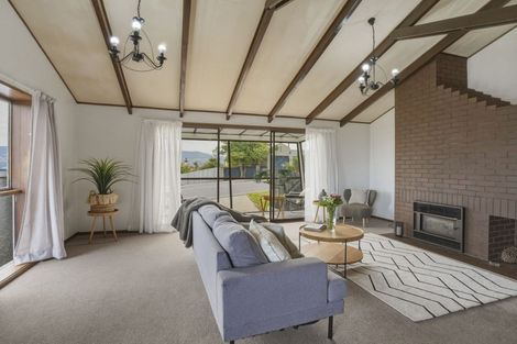Photo of property in 122 Larnach Road, Vauxhall, Dunedin, 9013