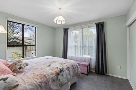 Photo of property in 6 Malabar Crescent, Broomfield, Christchurch, 8042