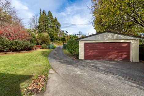 Photo of property in 71 Blue Mountains Road, Pinehaven, Upper Hutt, 5019