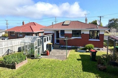 Photo of property in 39 Gilkison Street, Halfway Bush, Dunedin, 9010