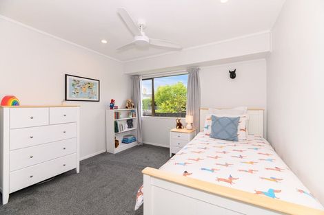 Photo of property in 63a Nile Road, Milford, Auckland, 0620