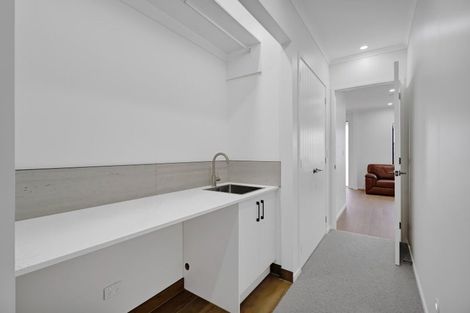 Photo of property in 21 Airport Drive, New Plymouth Airport, New Plymouth, 4373