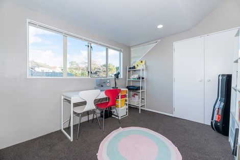 Photo of property in 473 Don Buck Road, Massey, Auckland, 0614