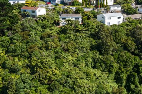 Photo of property in 30a Cheltenham Terrace, Newlands, Wellington, 6037