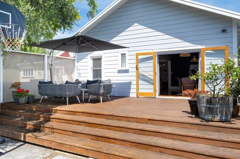 Photo of property in 117 Vigor Brown Street, Napier South, Napier, 4110
