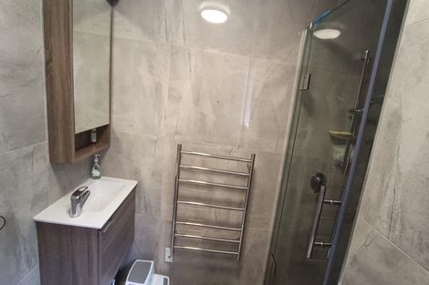 Photo of property in 32 Chatswood Grove, Chatswood, Auckland, 0626