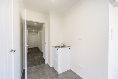 Photo of property in 1 Rangeview Drive, Kelvin Grove, Palmerston North, 4414