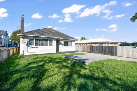 Photo of property in 8 Martin Road, Manurewa, Auckland, 2102