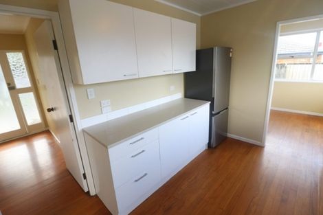 Photo of property in 26 Ranui Station Road, Ranui, Auckland, 0612
