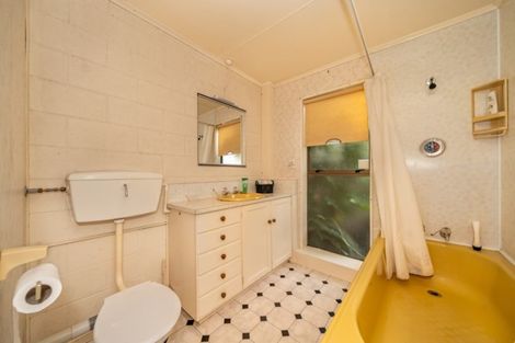 Photo of property in 27 Gemstone Drive, Birchville, Upper Hutt, 5018