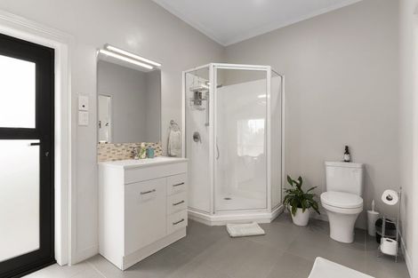 Photo of property in 48 Parkhurst Road, Helensville, 0874