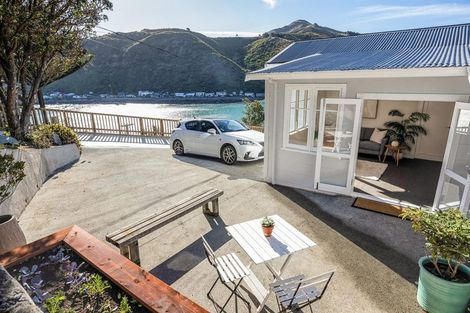 Photo of property in 189 Severn Street, Island Bay, Wellington, 6023