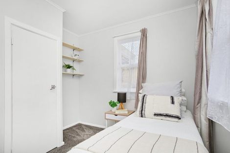 Photo of property in 49 Taylor Terrace, Tawa, Wellington, 5028