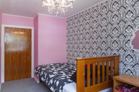 Photo of property in 15 Wilkie Crescent, Naenae, Lower Hutt, 5011