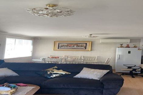 Photo of property in 2/36 Churchill Avenue, Manurewa, Auckland, 2102