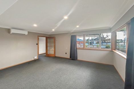 Photo of property in 122 Park Street, Winton, 9720