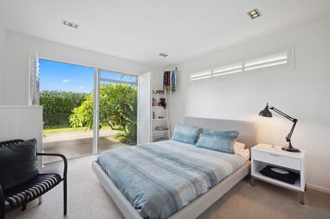 Photo of property in 12a Eastcliffe Road, Castor Bay, Auckland, 0620