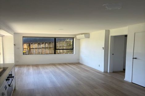 Photo of property in 1/13a Kitewao Street, Northcote, Auckland, 0627