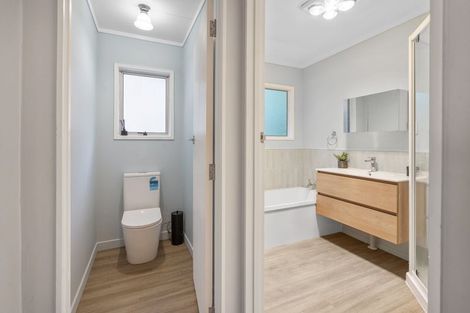 Photo of property in 14 Rainsford Street, Moturoa, New Plymouth, 4310