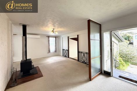 Photo of property in 16 Edgewood Way, Henderson, Auckland, 0612