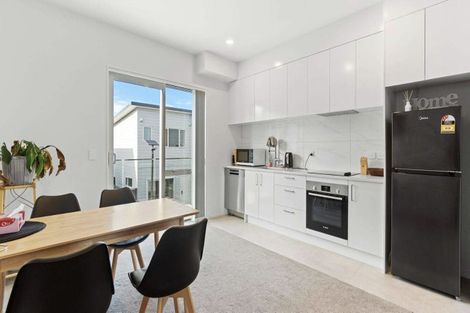 Photo of property in 57a Edmonton Road, Henderson, Auckland, 0612
