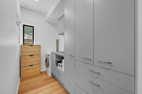 Photo of property in 16 Grove Lane, Pakuranga, Auckland, 2010