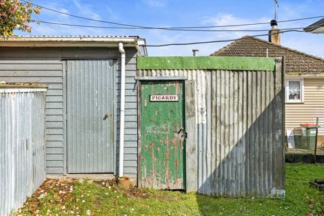 Photo of property in 5 Rangatira Road, Hunterville, 4730