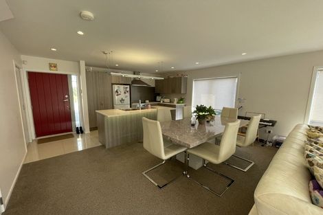 Photo of property in 61u2 Black Rock Road, Newlands, Wellington, 6037