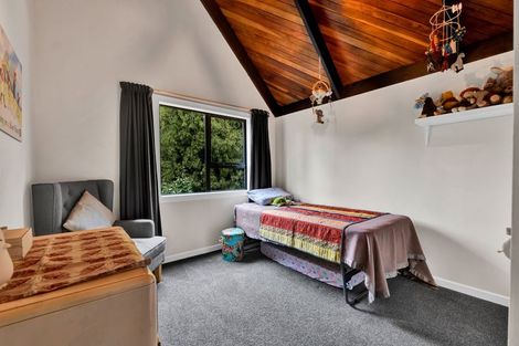 Photo of property in 10 Hood Place, Spotswood, New Plymouth, 4310