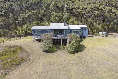 Photo of property in 1355 Old North Road, Helensville, 0875